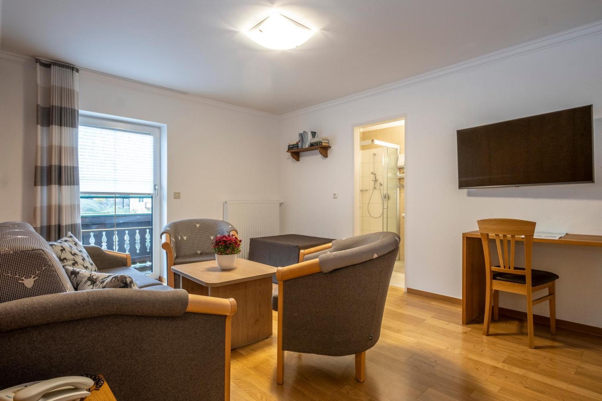 Hotel-Pension Falkensteiner Sankt Gilgen Buitenkant foto